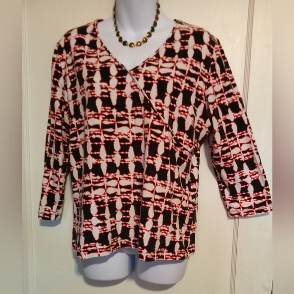 Lark Lane Tops - 🛍️ BUNDLE ONLY 🛍️Lark Lane Chic Black and Red Patterned Blouse